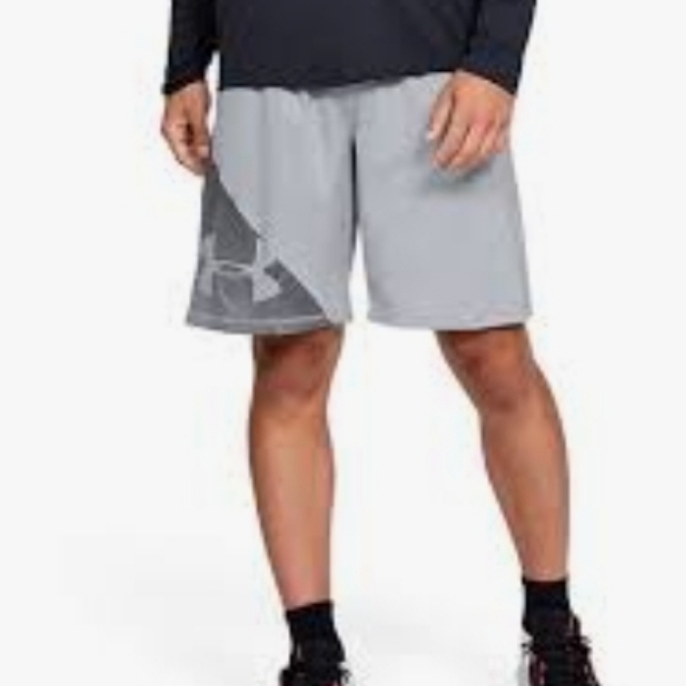 Men's Under Armour Basketball Shorts - Large